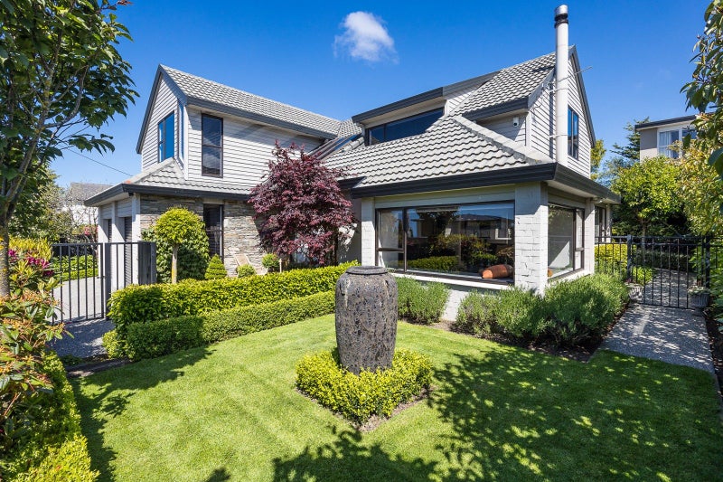 25 Granville Terrace, Belleknowes, Dunedin - Carousel 1