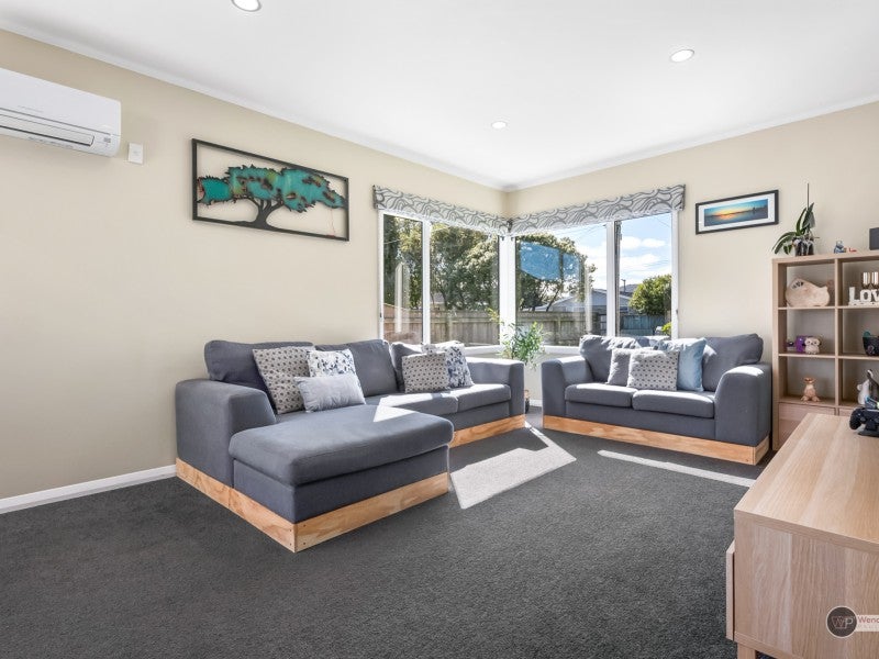 1 Scanlan Street, Avalon, Lower Hutt - Carousel 2