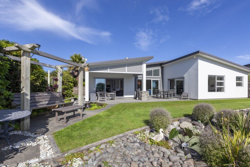 5 Hana Udy Place, Paraparaumu Beach, Paraparaumu - Carousel 1