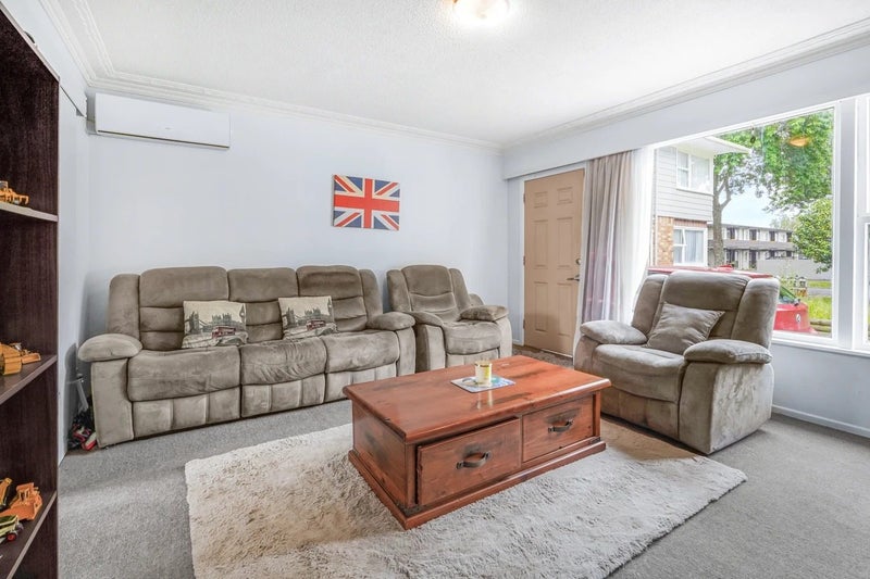 2/18 Wellington Street, Hamilton East, Hamilton - Carousel 2