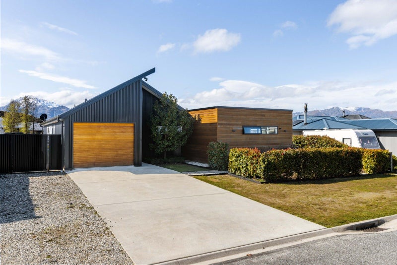 14 Quail Street, Albert Town, Wanaka - Carousel 1