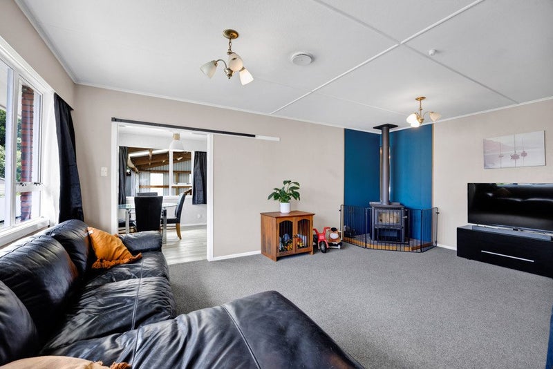 44 Oberon Street, Stratford, Stratford - Carousel 2