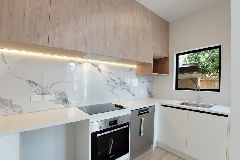 3/4 Serjeant Street, Henderson, Auckland - Carousel 2