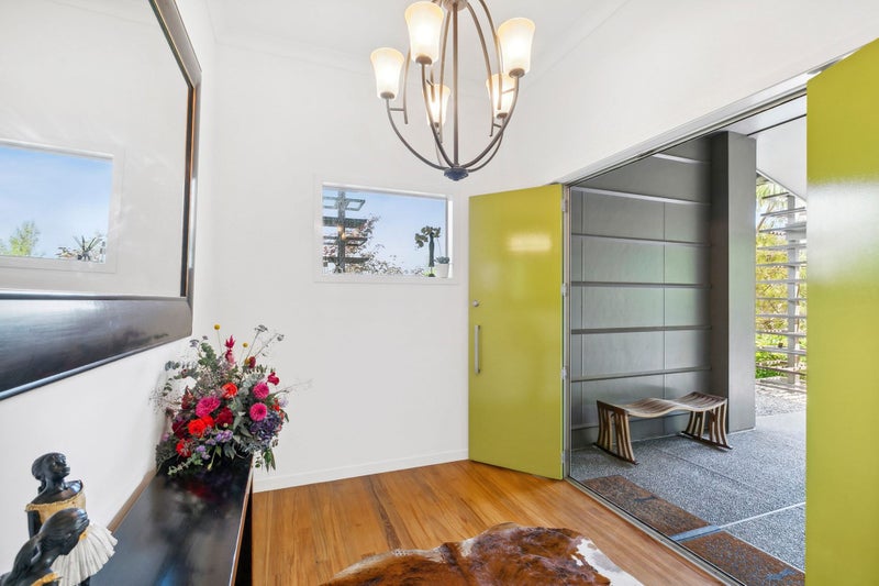 117 Poplar Grove, Whalers Gate, New Plymouth - Carousel 2