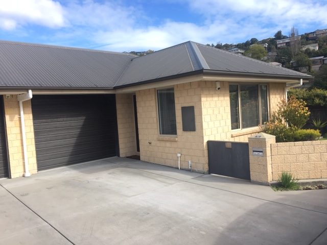 8D Albert Terrace, Saint Martins, Christchurch - Carousel 1