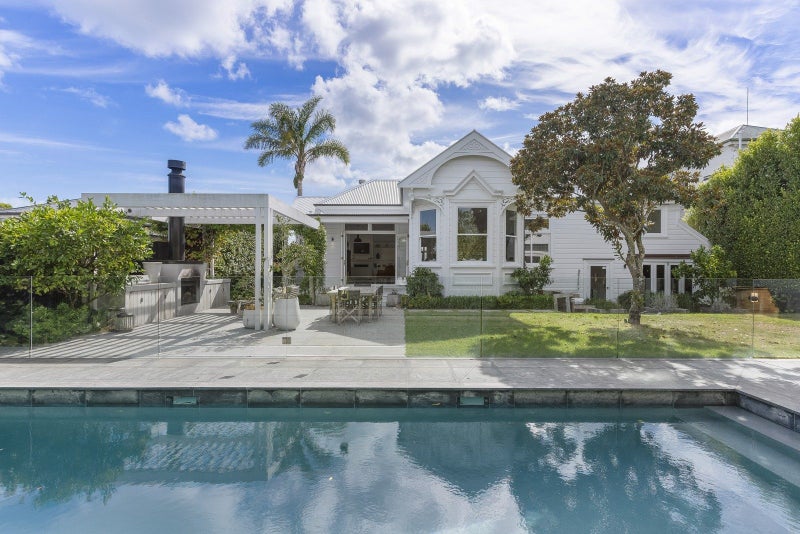 17 Tainui Road, Devonport, Auckland - Carousel 2