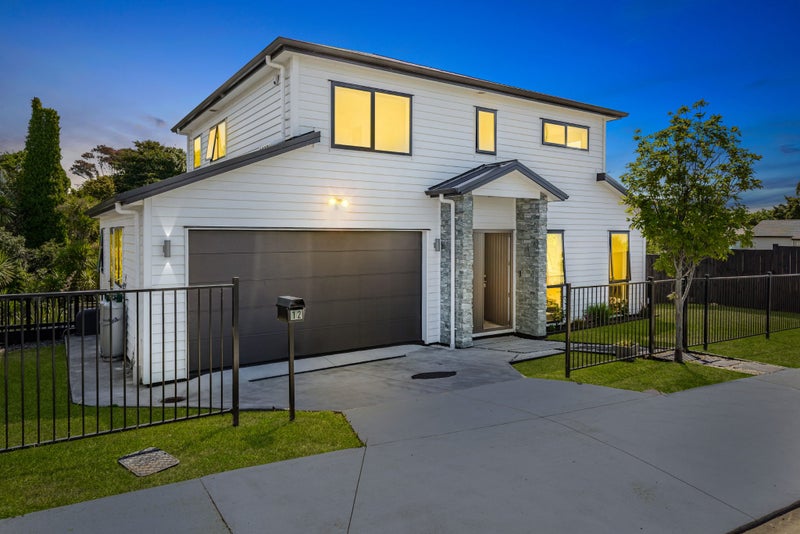 12 Cirrus Way, Ranui, Auckland - Carousel 1