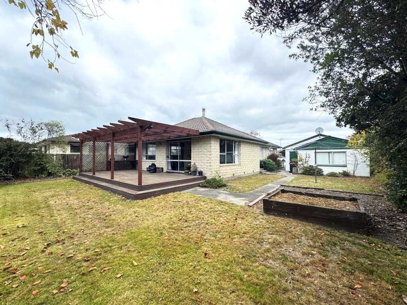4 Lydbury Place, Parklands, Christchurch - Carousel 2