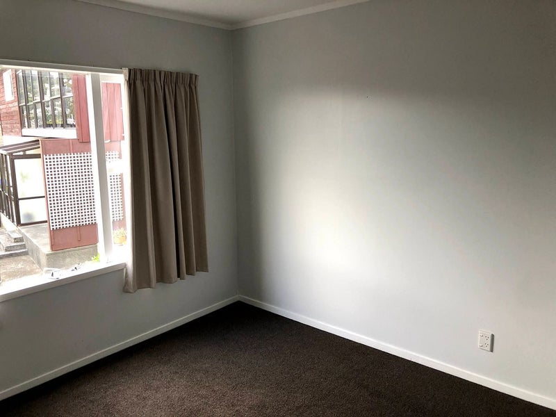 2/29 Winston Street, Crofton Downs, Wellington - Carousel 9