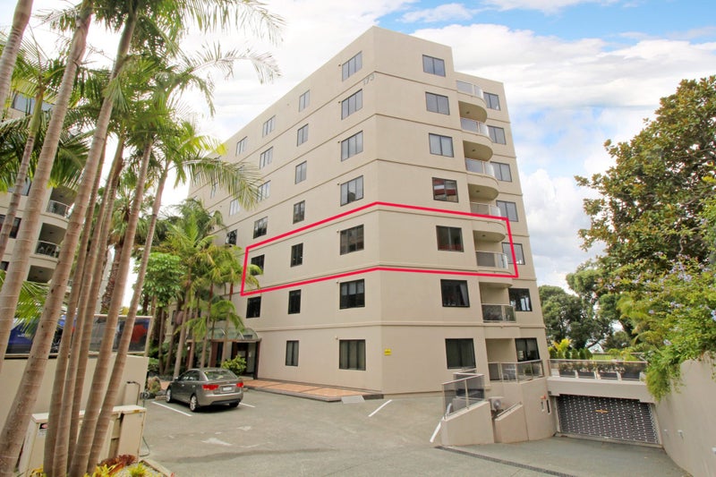 2D/173 Hurstmere Road, Takapuna, Auckland - Carousel 2