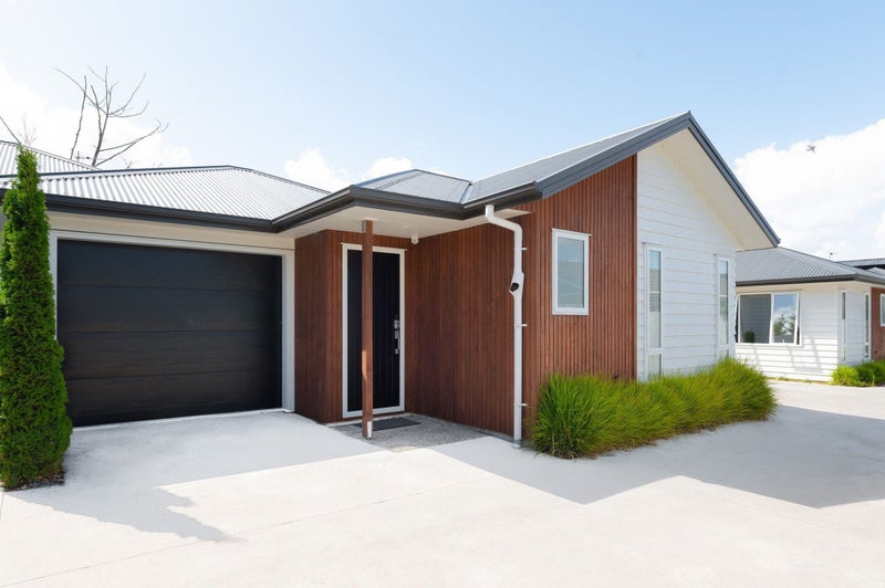 2/70 Hukanui Road, Chartwell, Hamilton - Carousel 1