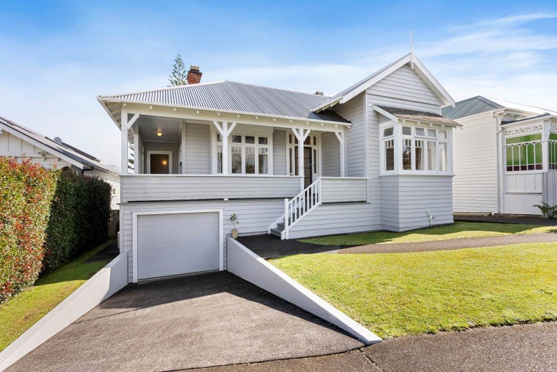 1/245 Jervois Road, Herne Bay, Auckland - Carousel 1