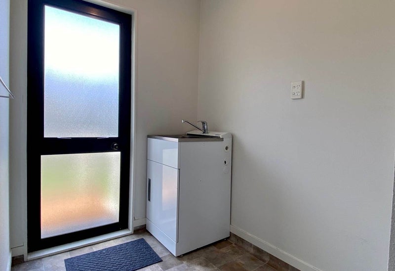 52 Patts Avenue, Glendene, Auckland - Carousel 9