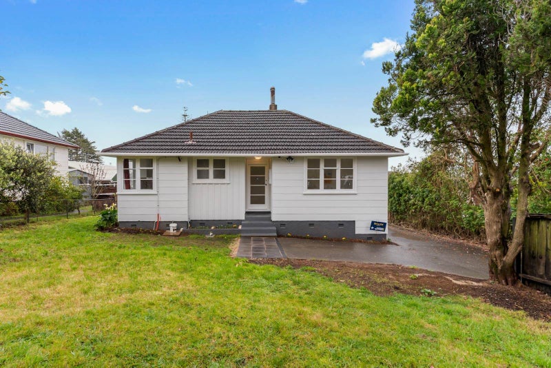 34 Roseman Avenue, Mount Roskill, Auckland - Carousel 25