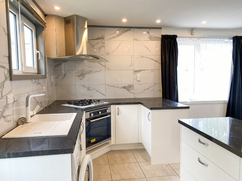 8/21 Olliviers Road, Phillipstown, Christchurch - Carousel 2