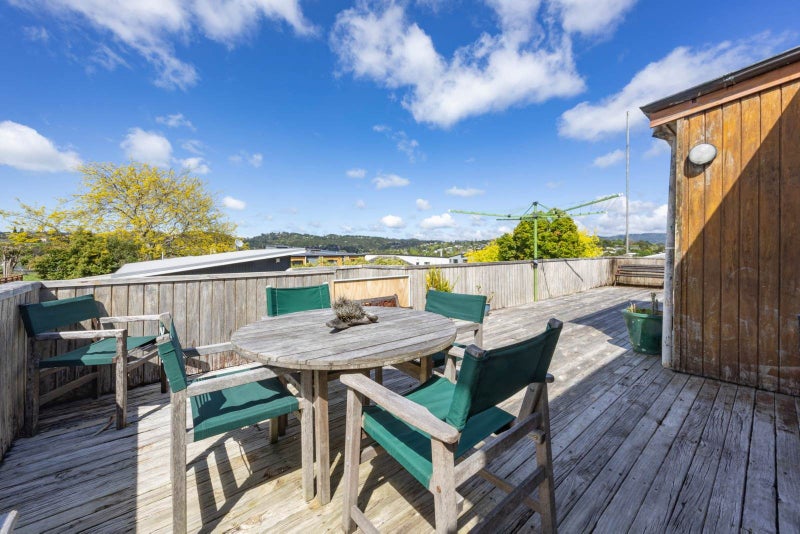 46 Savoy Road, Glen Eden, Auckland - Carousel 2