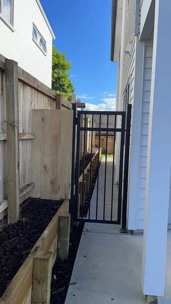 286 Jack Lachlan Drive, Beachlands, Auckland - Carousel 13