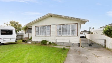 27 Wyatt Avenue, Onekawa, Napier - Carousel 1