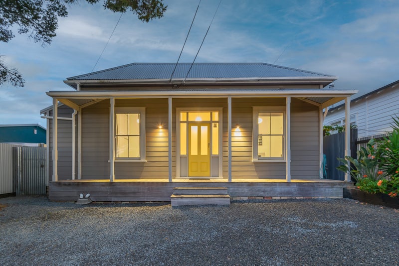 19 School Road, Morningside, Auckland - Carousel 1