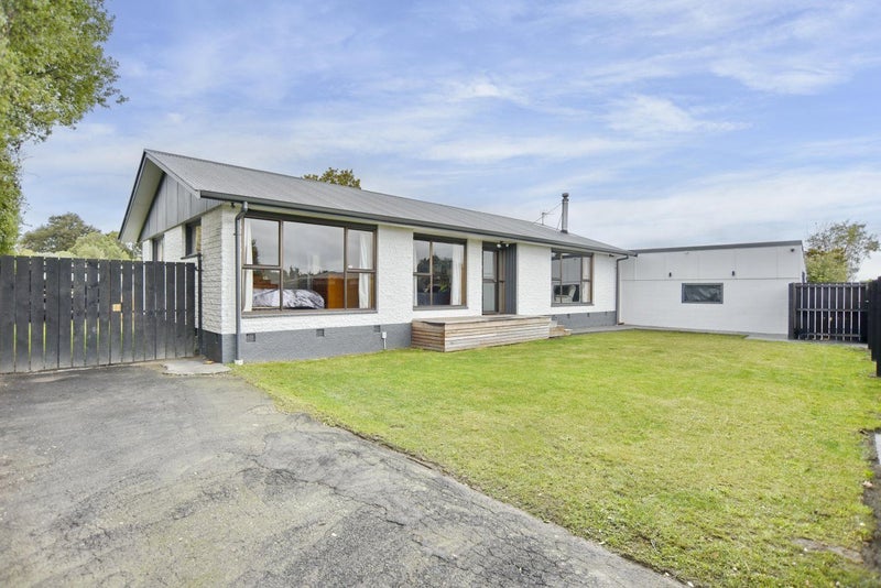 2 Bowie Drive, Woodend, Woodend - Carousel 1