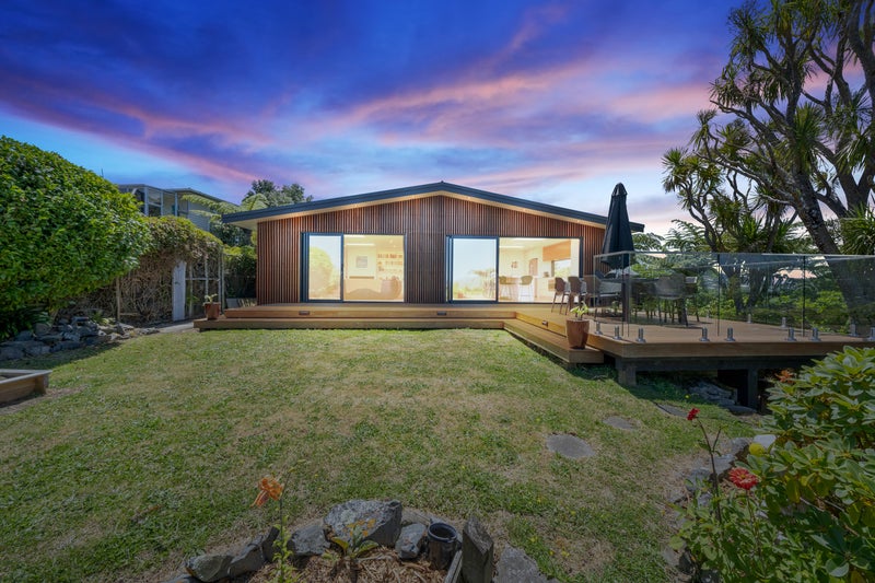 12 Fantail Grove, Belmont, Lower Hutt - Carousel 1