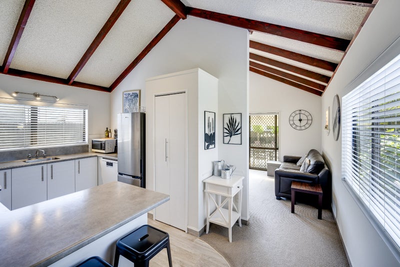 2/123 Georges Drive, Napier South, Napier - Carousel 2