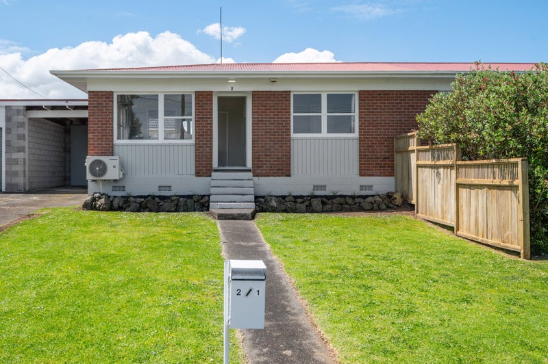 2/1 Kiekie Road, Mangere Bridge, Auckland - Carousel 1