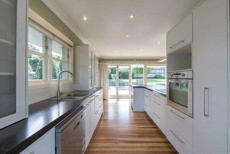 10 Riverview Terrace, Fairfield, Hamilton - Carousel 1