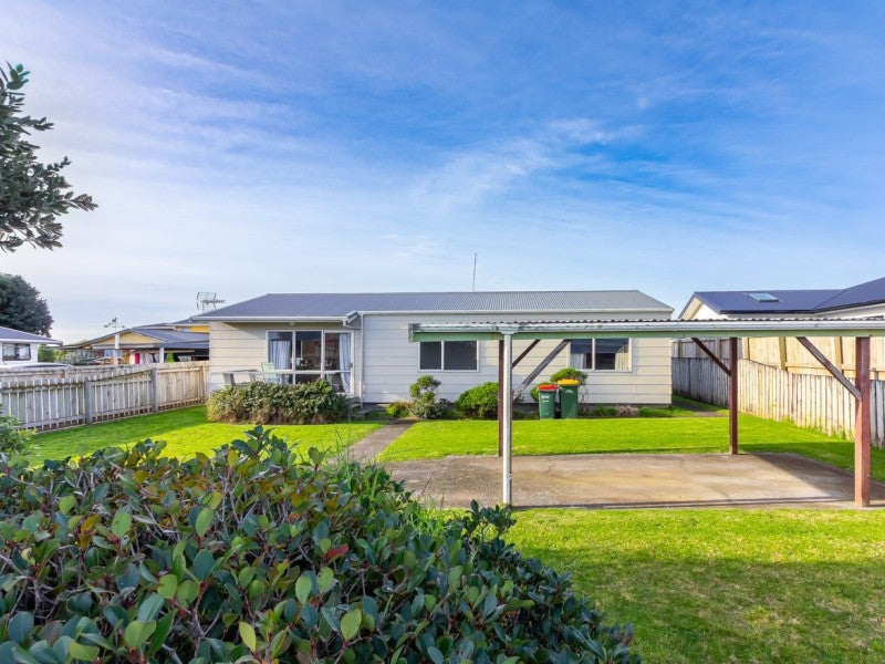 9 Desmond Place, Bell Block, New Plymouth - Carousel 1