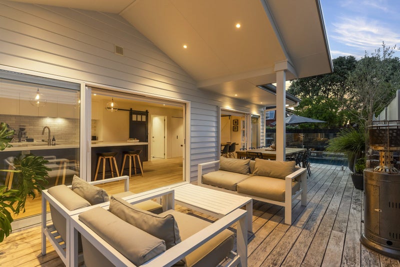 20A Rewarewa Road, Te Atatu Peninsula, Auckland - Carousel 2