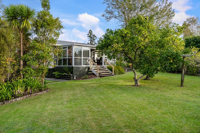 34 Konini Road, Titirangi, Auckland - Carousel 1