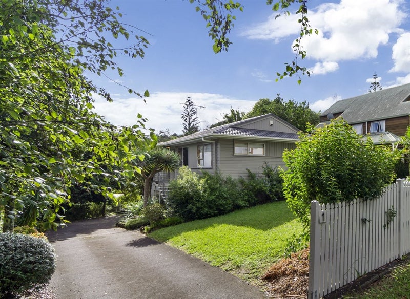 1 Cranston Street, Torbay, Auckland - Carousel 1