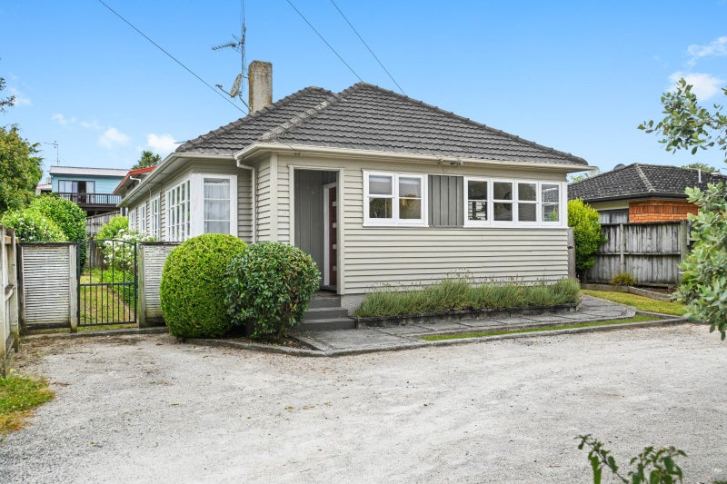 14A Graham Street, Hamilton East, Hamilton - Carousel 1