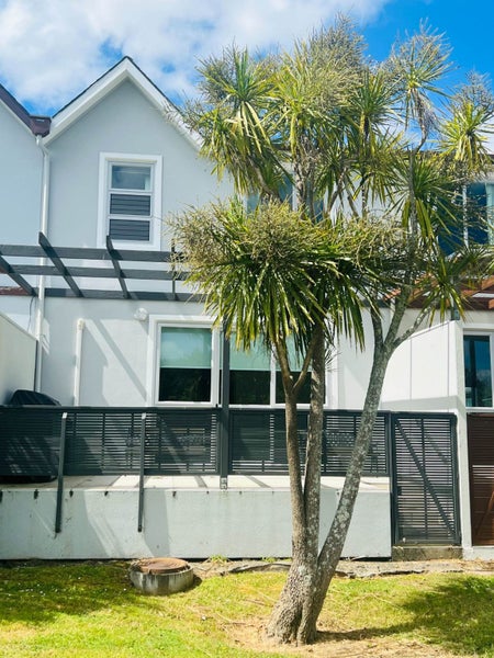 9Q Clearwater Cove, West Harbour, Auckland - Carousel 1