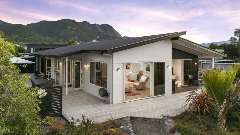 41 Selwyn Street, Pohara - Carousel 1