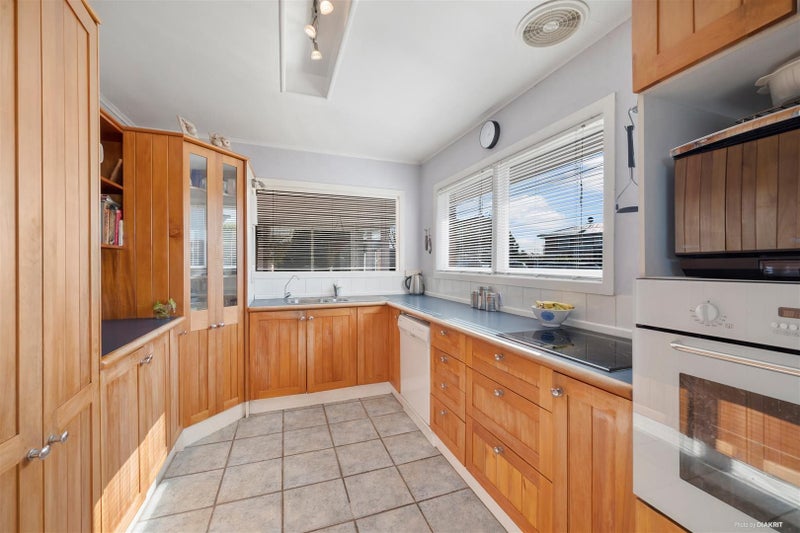 3 Speedy Crescent, Hillcrest, Auckland - Carousel 2