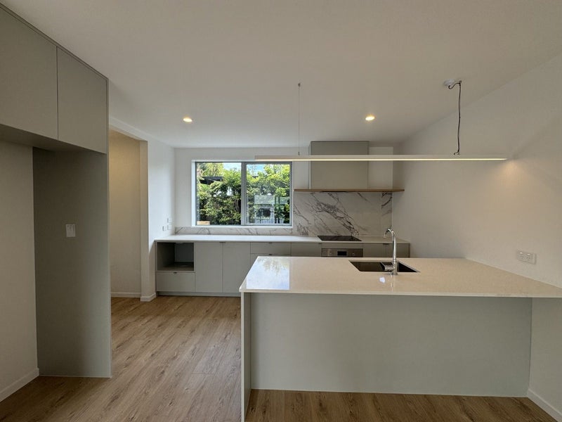 6/39 Archers Road, Hillcrest, Auckland - Carousel 1
