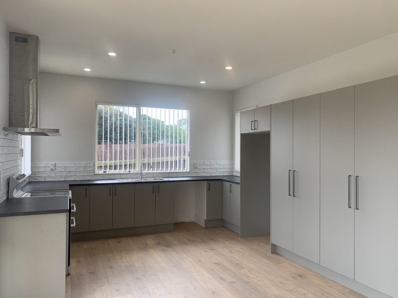 39A St Georges Road, Avondale, Auckland - Carousel 2