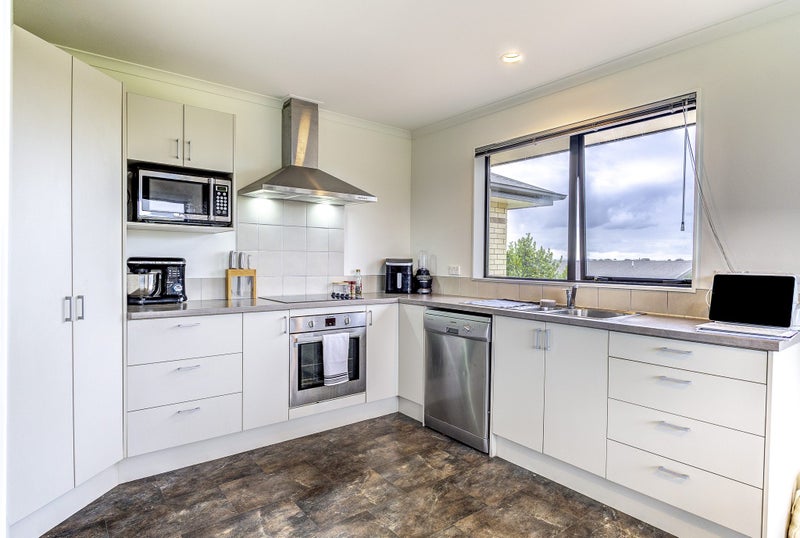 11B Sharaleigh Place, Grandview Heights, Hamilton - Carousel 2