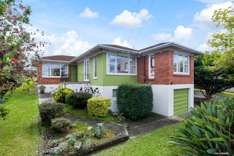 10 Dickey Street, New Windsor, Auckland - Carousel 1