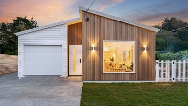 30 Middleton Road, Johnsonville, Wellington - Carousel 1