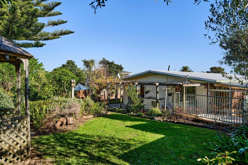 10 Kingswood Grove, Raumati Beach, Paraparaumu - Carousel 2