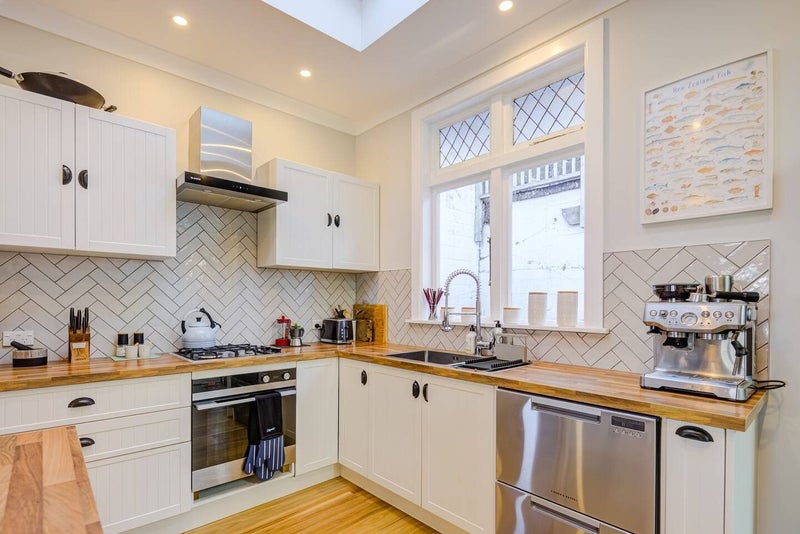 565 Broadway, Miramar, Wellington - Carousel 2