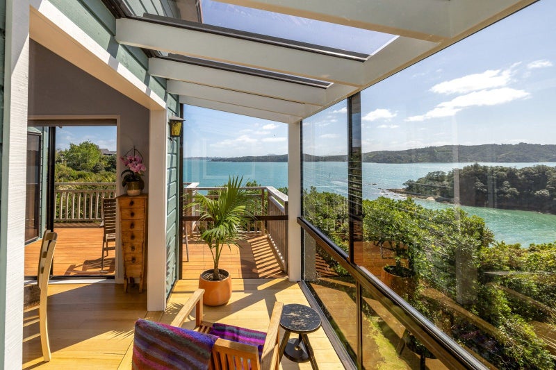 63 Kennedy Point Road, Surfdale, Waiheke Island - Carousel 2