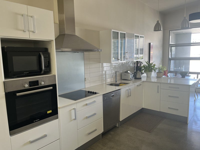 2/25 Home Street, Mount Victoria, Wellington - Carousel 2