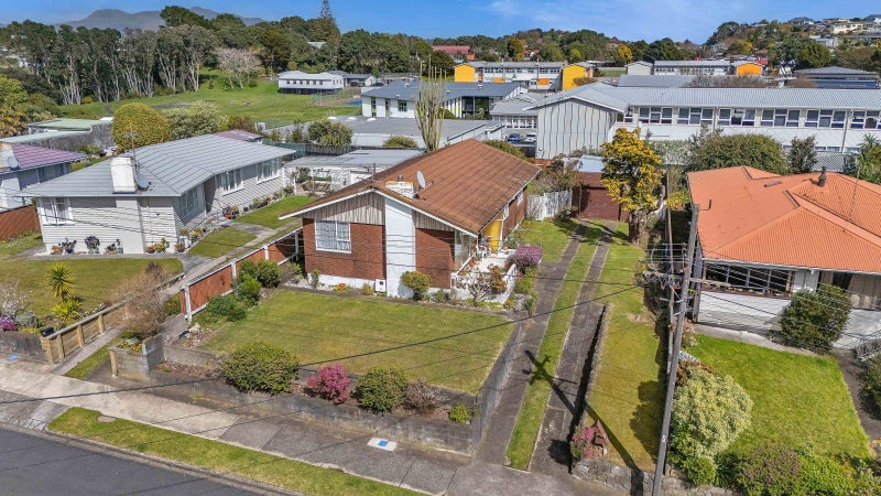 18 Belair Avenue, Blagdon, New Plymouth - Carousel 1