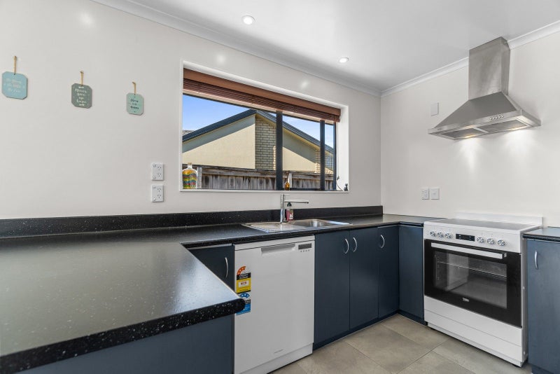 9 Farnborough Drive, Nawton, Hamilton - Carousel 2