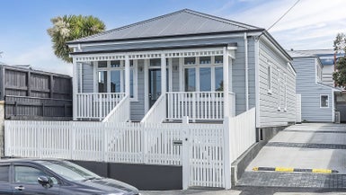 34 Te Wharepouri Street, Berhampore, Wellington - Carousel 1