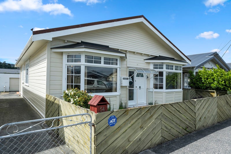 54 William Street, Petone, Lower Hutt - Carousel 1
