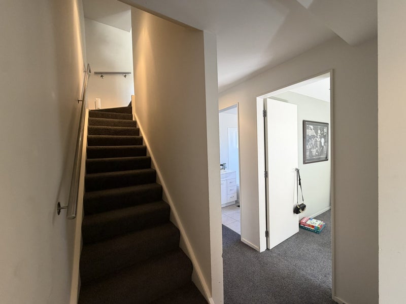2/65 Lavaud Street, Berhampore, Wellington - Carousel 2